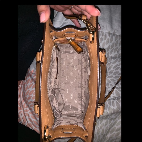 100% Authentic Michael Kors Small Bag - Picture 3 of 5